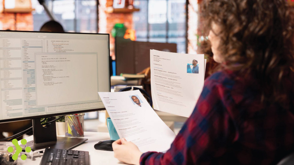 بررسی رزومه سنتی